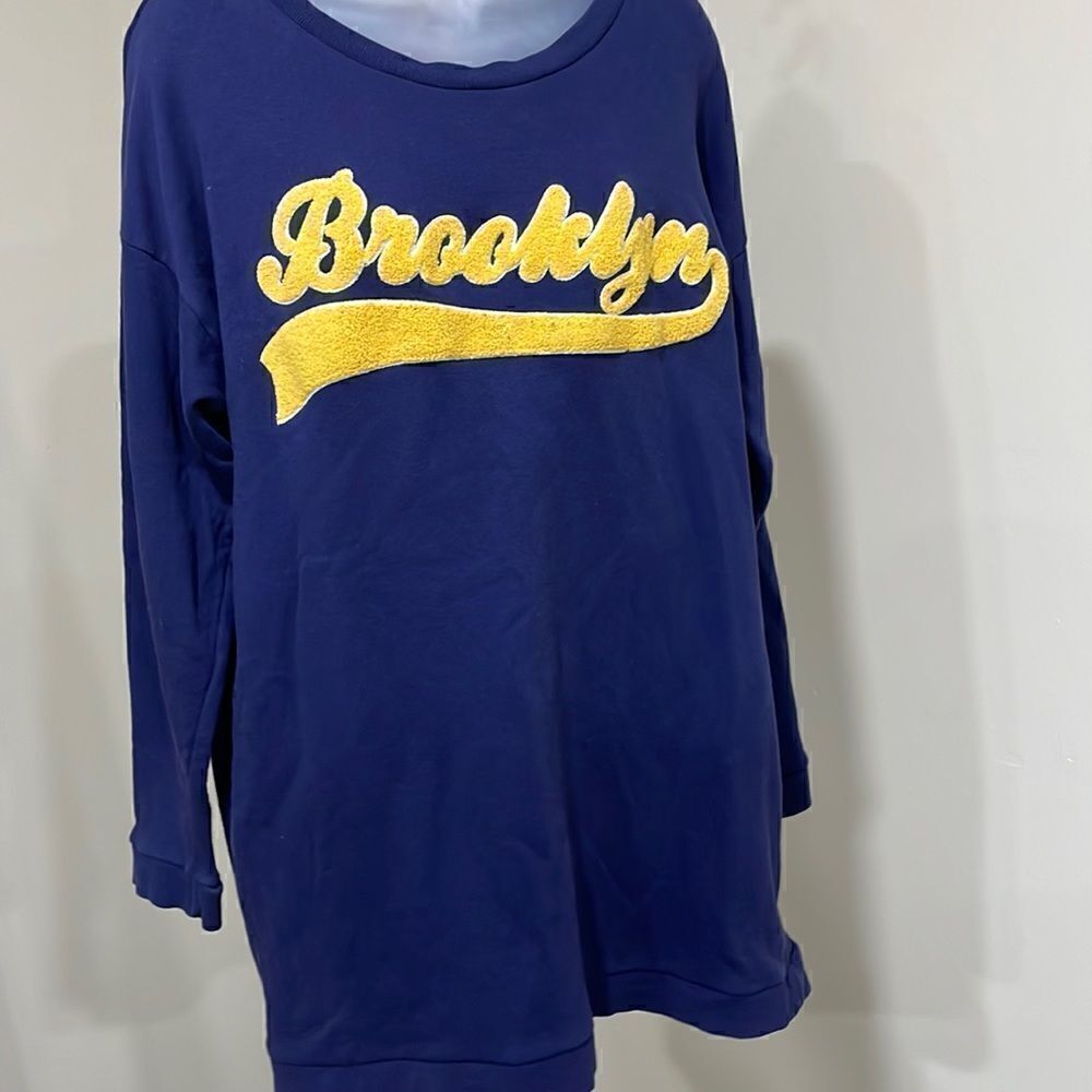 NWOT H&M Divided Brooklyn sweatshirt. Size L large 12/14